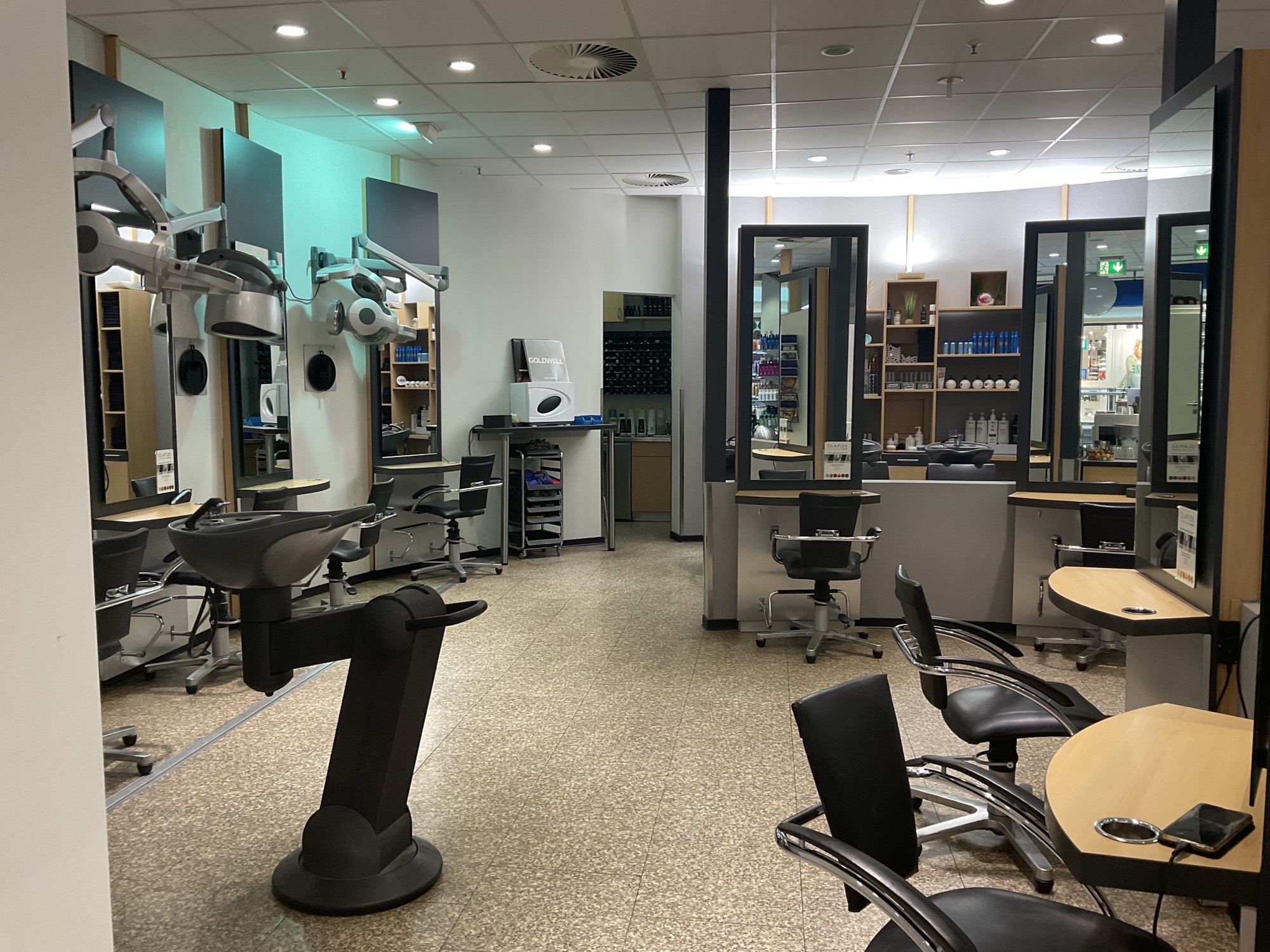 Home - Haarstudio im Zentrum - Isenburg